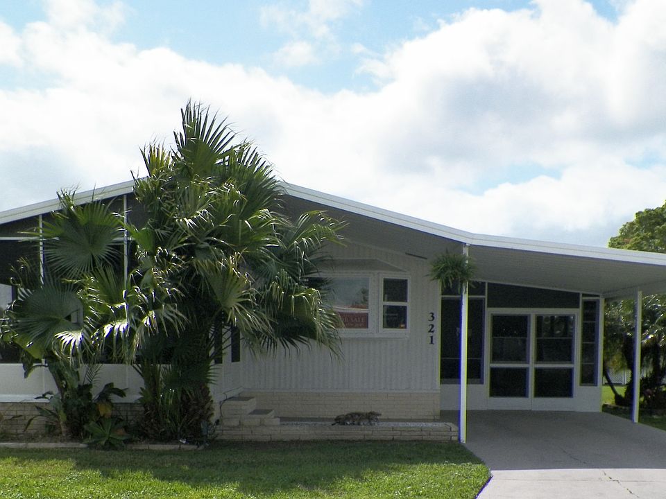 1st image of 321 Country Club Cir W