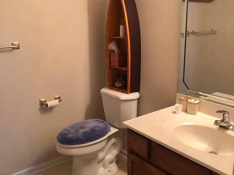 Kestrell Full bath2_10082019