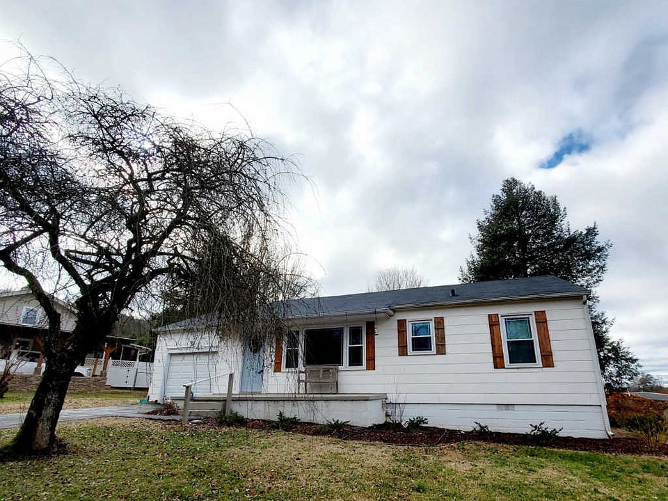 1st image of 28 Mimosa Dr