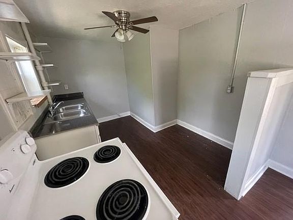 5th image of 2821 Cole Ave #D