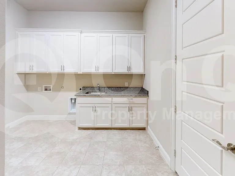 4213 Wellesley Ave — Photo 18