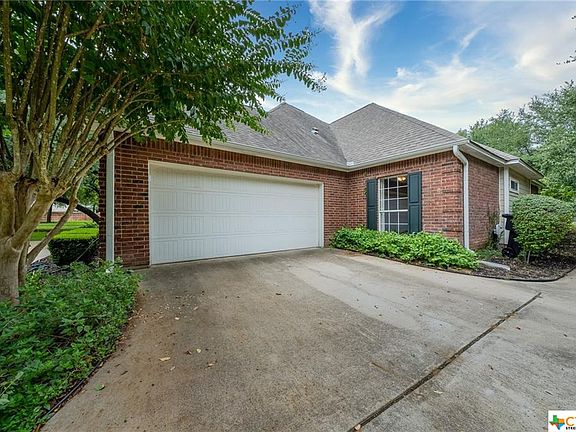 4th image of 104 Coletto Ct