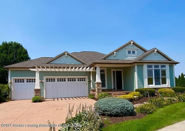 1st image of 644 Aquila Dr