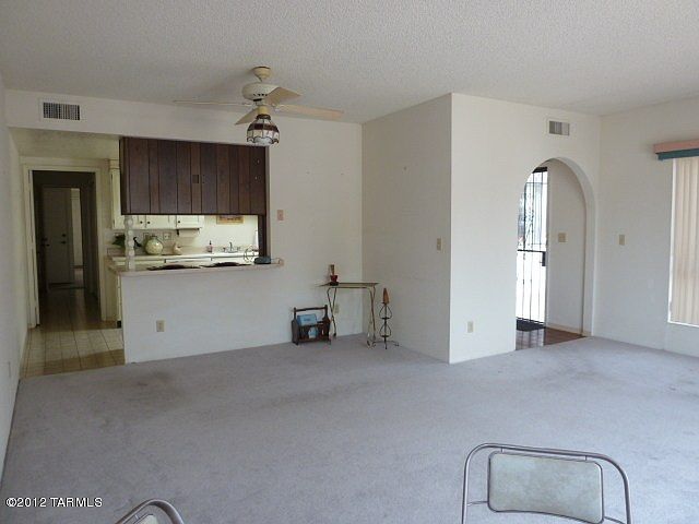 1st image of 211 W Calle Del Chancero