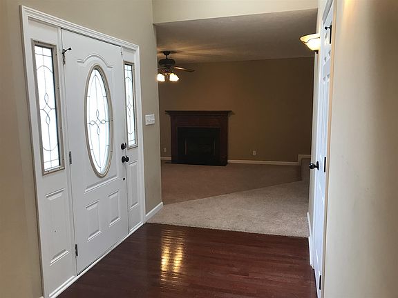 2nd image of 352 Chalet Cir