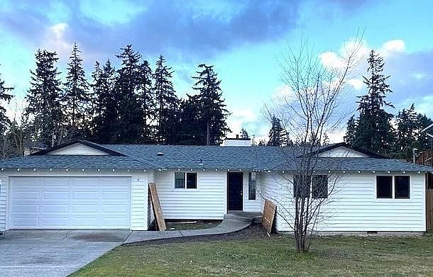 1st image of 17303 10th Ave E