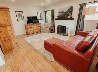 614 Lafayette Dr NE, Albuquerque, NM 87106