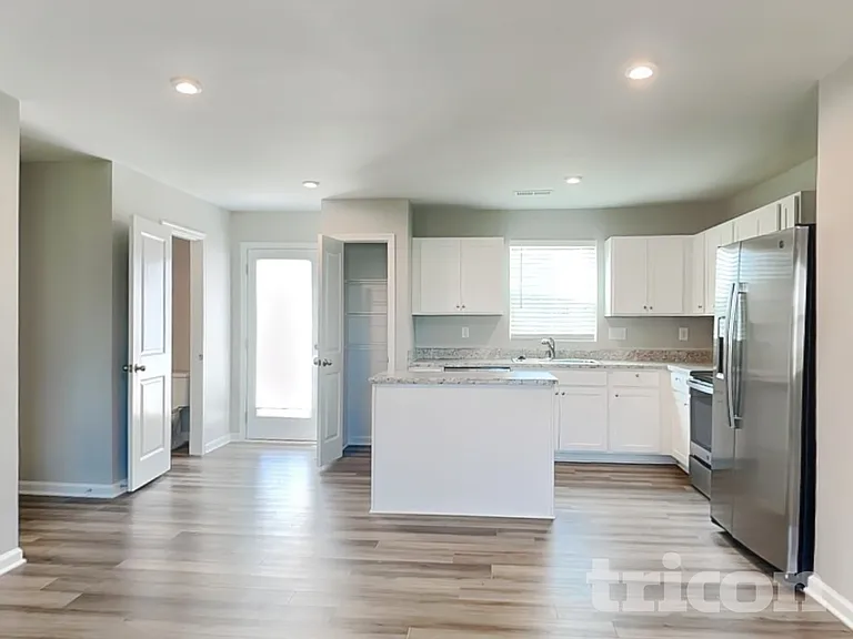 104 Cavesson Ave — Photo 4