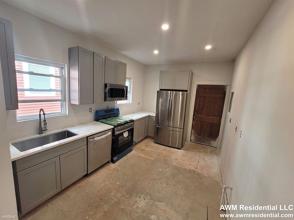 16 Woodcliff St. #2 Boston (Dorchester) Shared Unit Photo