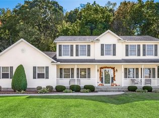 3025 Hidden Mound Dr, Zanesville, OH 43701