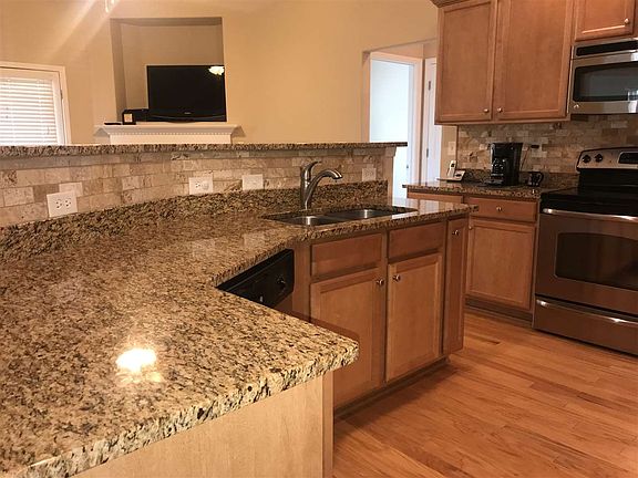 3rd image of 63 Dandie Dr