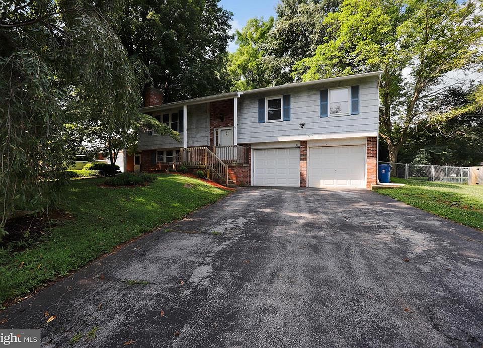 1st image of 54 Redwood Dr