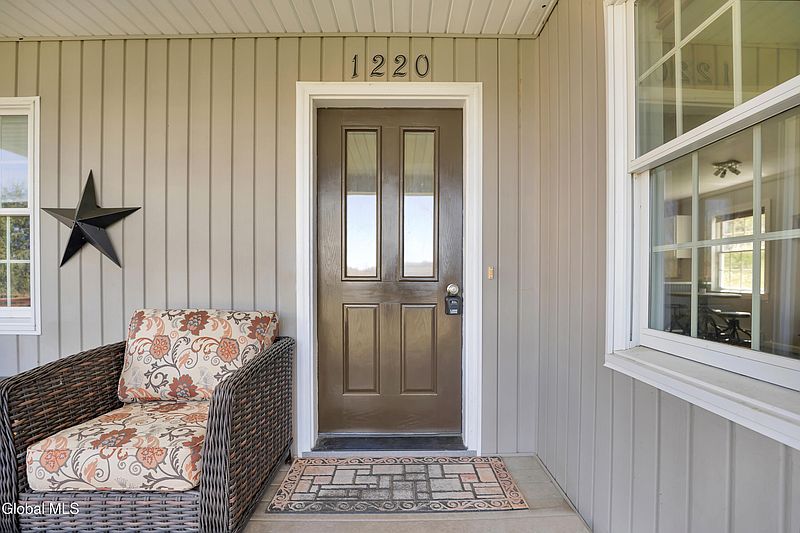 3rd image of 1220 Coach Road
