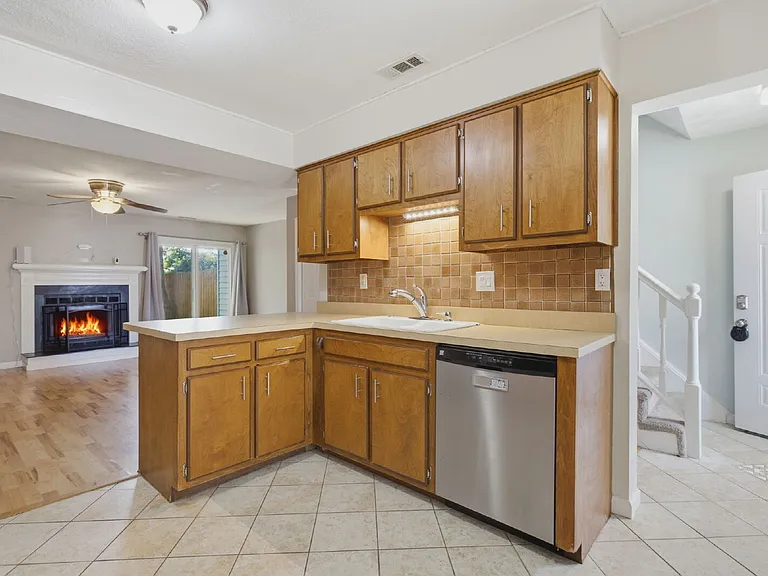 5475 Davis Way — Photo 12