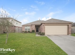 110 W Red Oak Ln, Texas City, TX 77591