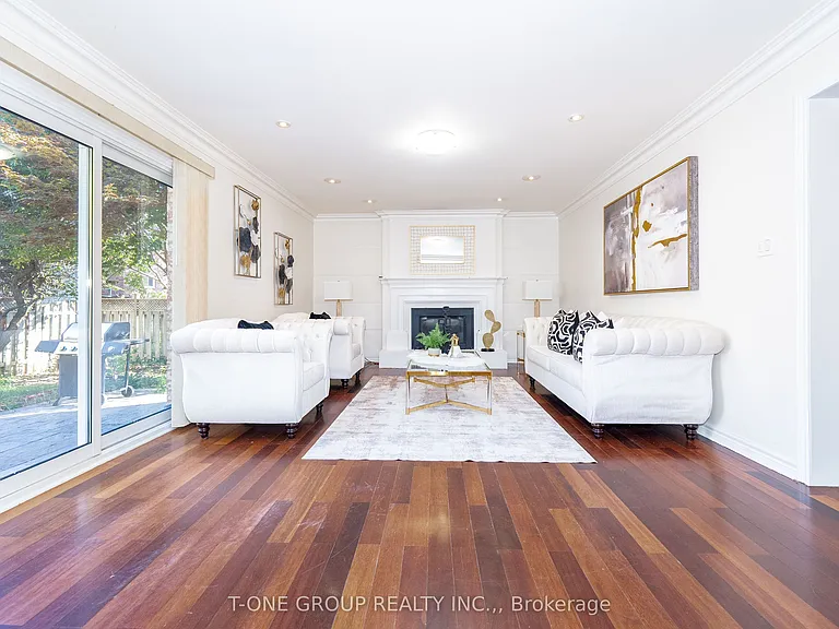 382 Elgin Mills Rd W — Photo 21