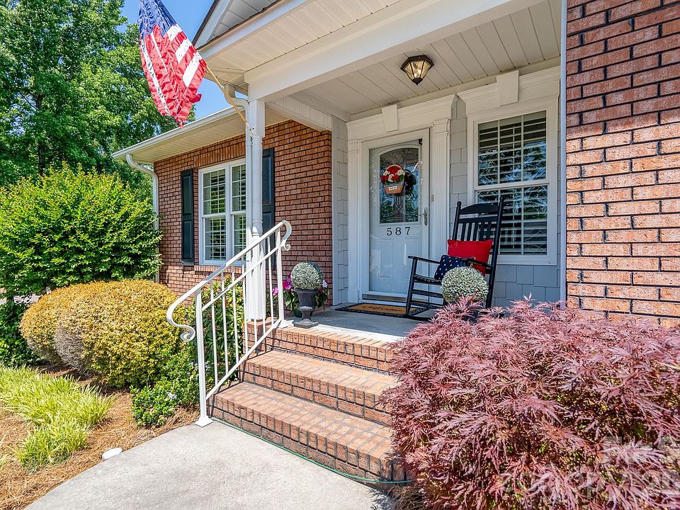 1st image of 587 Marigold Dr