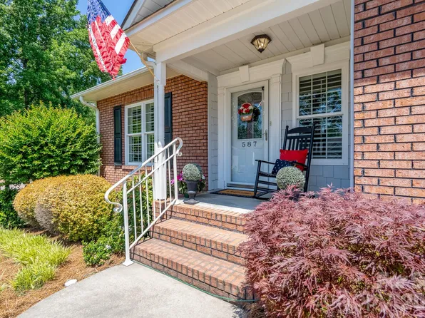 587 Marigold Dr, Kannapolis, NC 28083