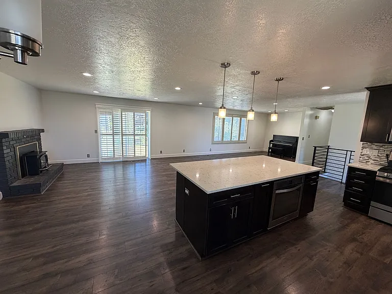 286 Paulette Way — Photo 6