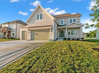 2026 SW Farm Field Ln, Lees Summit, MO 64082