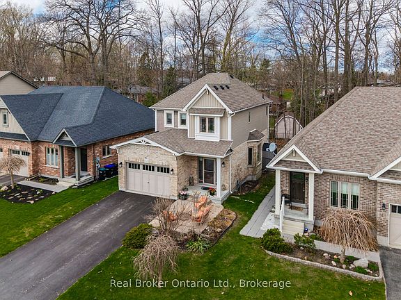 2nd image of 984 Cook Dr