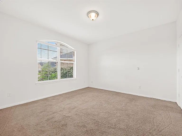 8114 Royal Palm Ct — Photo 23