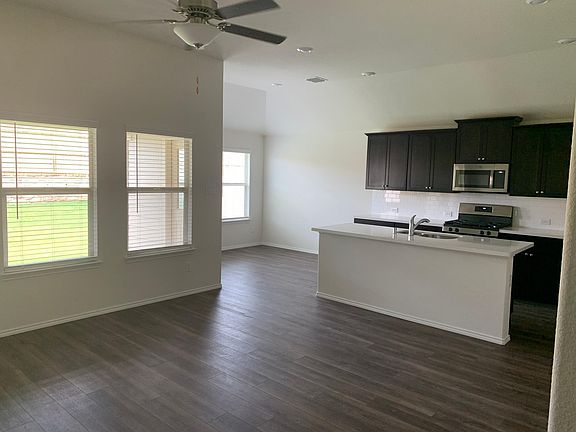 3rd image of 1213 Kanata Ct
