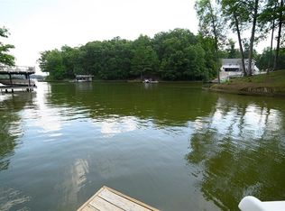 8266 N Summit Rd, Effingham, IL 62401