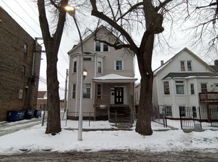7842 S Burnham Ave, Chicago, IL 60649