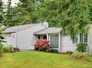 20319 46th Pl NE, Lake Forest Park, WA 98155