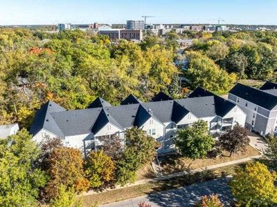 1006 Oakcrest St, Iowa City, IA, 52246