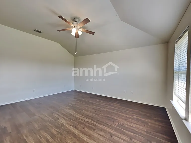 617 Overton Dr — Photo 11