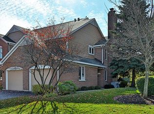 1657 Courtland Dr, Arlington Heights, IL 60004