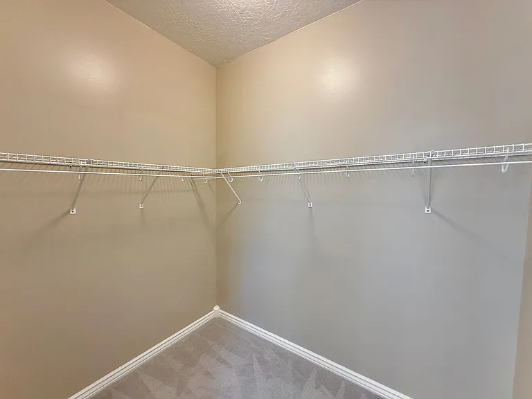 825 N Capitol Blvd — Photo 56