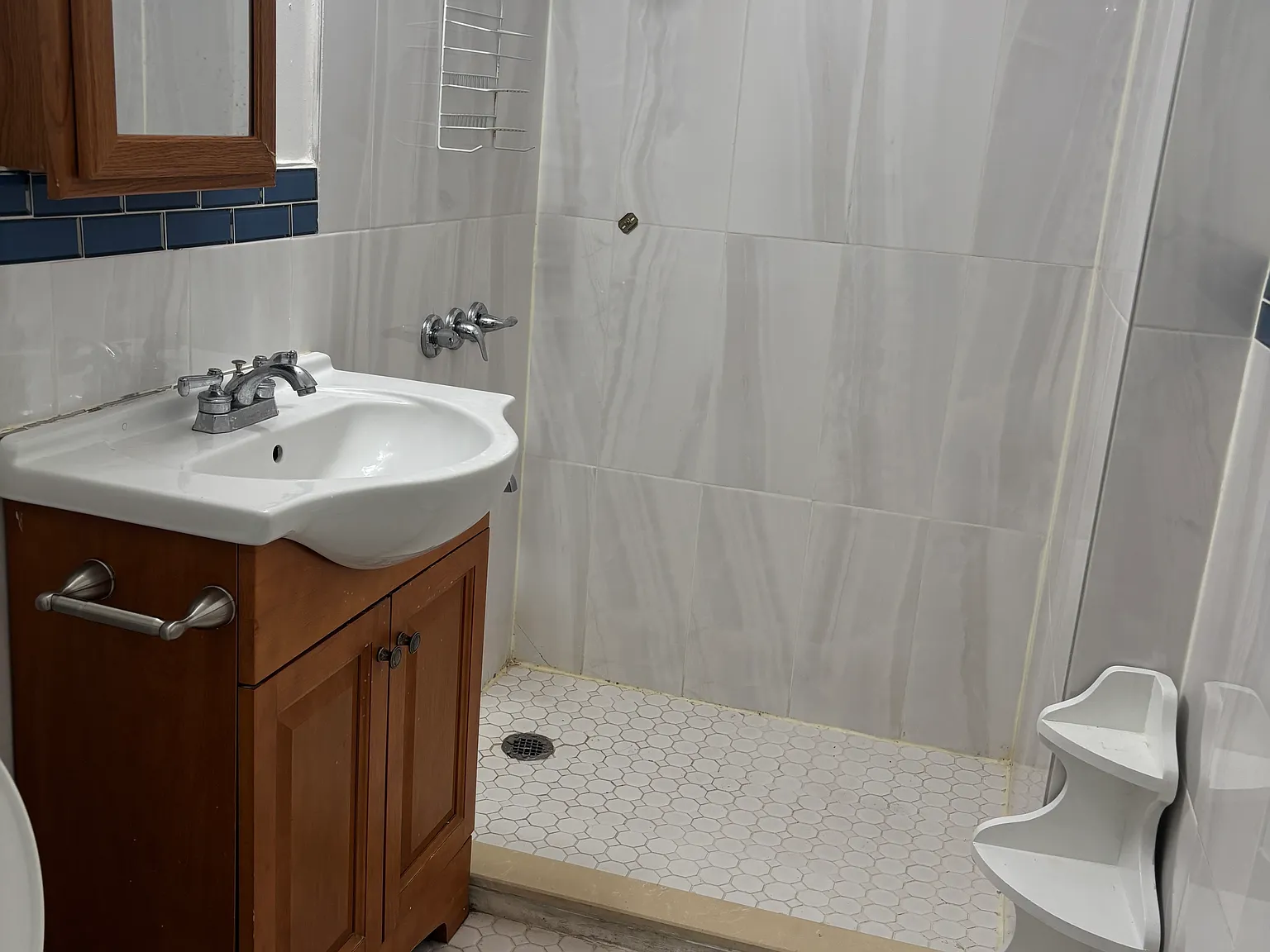 1 bed, 800 sqft, $1,900 — Photo 3