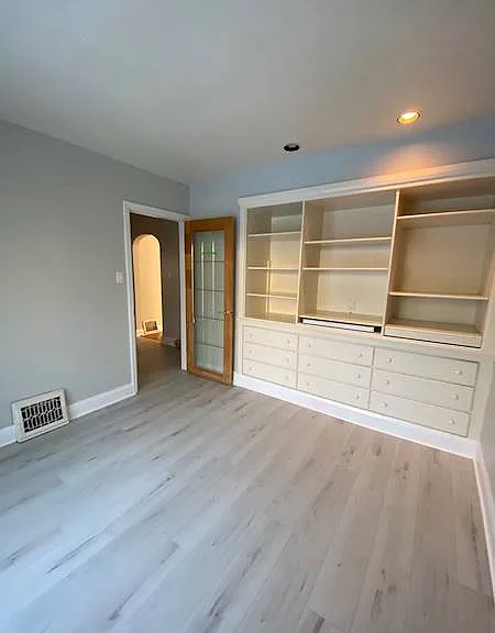 12 Margaret Ave N — Photo 15