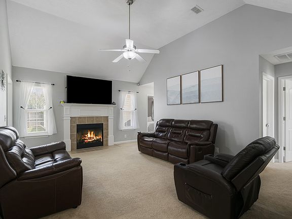 4th image of 3422 Cornerstone Dr