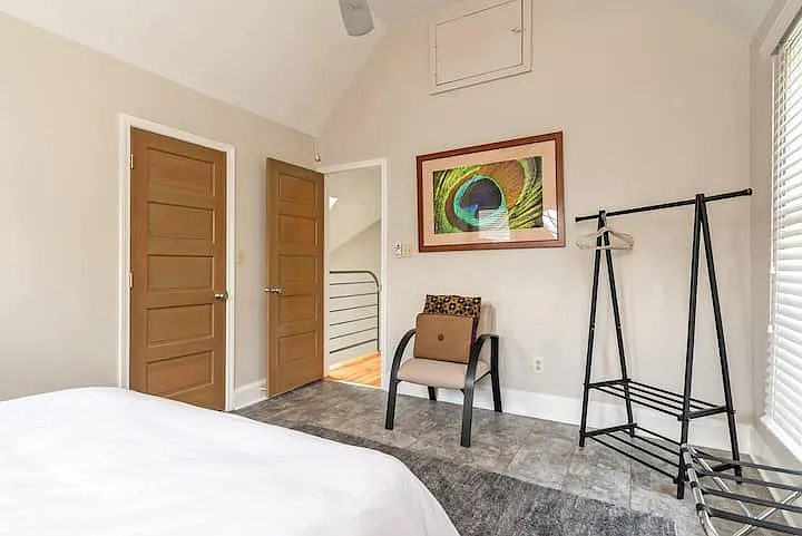 1100 Greenleaf Ave #C — Photo 13