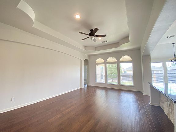 2nd image of 1007 Blackman Ct