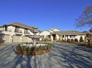 27280 Edgewood Rd, Shorewood, MN 55331