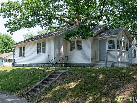 3rd image of 1822 Elwood Ave