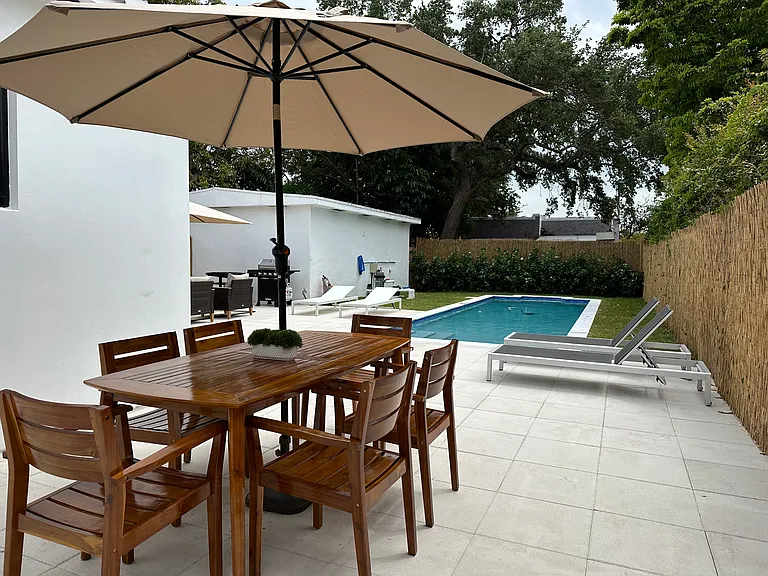 3340 SW 3rd St — Photo 47