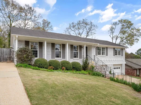 636 Bienville Ln, Birmingham, AL 35213