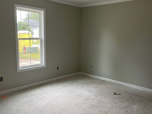5th image of 1818 Hazel Dr