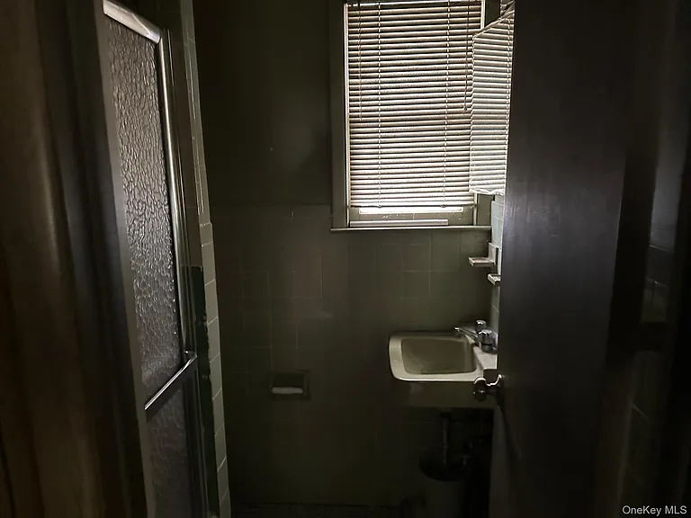 11 Richards Ave — Photo 10