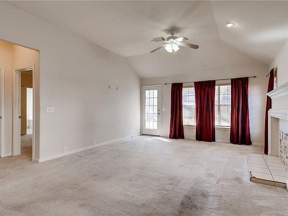 4th image of 1705 Star Light Cir