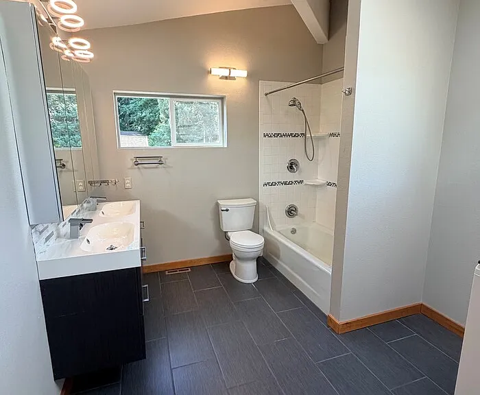 720 NE 34th Pl — Photo 14