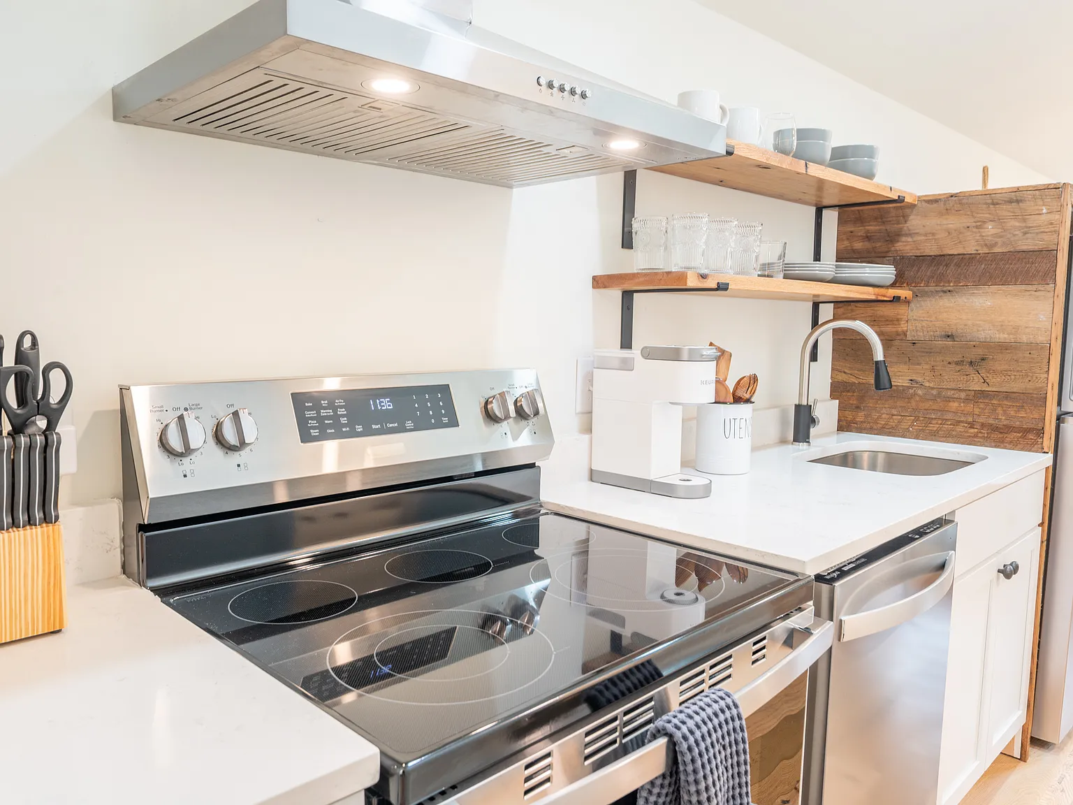 1 bed, 600 sqft, $1,800 — Photo 3