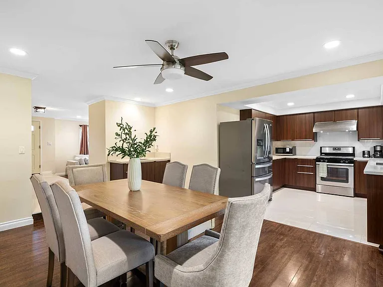 416 Camaritas Dr — Photo 2