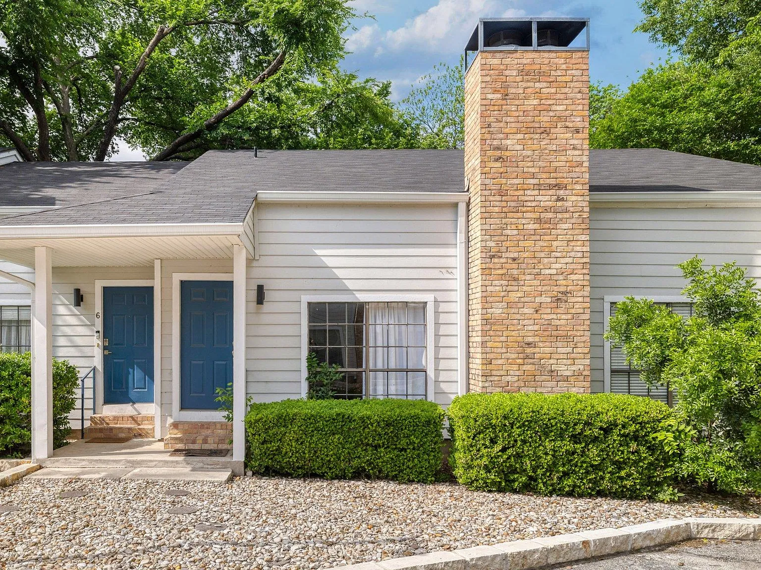 1 bed, 1.5 bath, 928 sqft, $1,600 — Photo 4